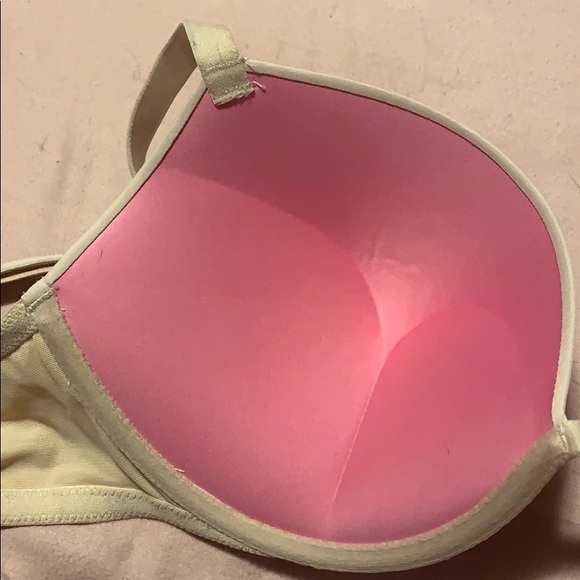 pink/victoria secret bra - Picture 2 of 5